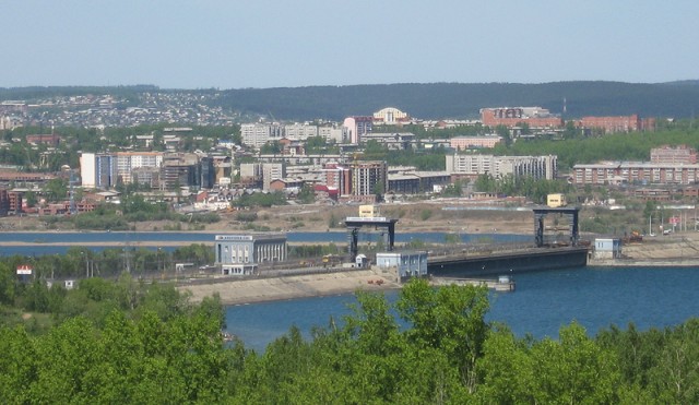 Плотина иркутской ГЭС